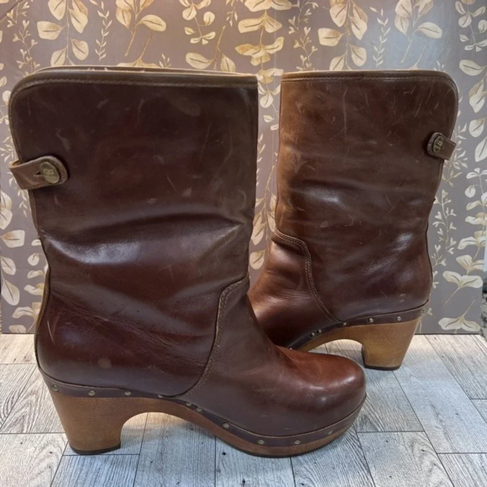 UGG Australia 1958‎ Brown Leather Fold Over Sheepskin Boots Womens sz 7 EU 38